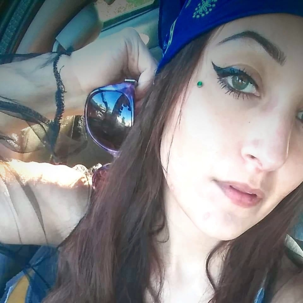 Meet your Posher, Ambra
